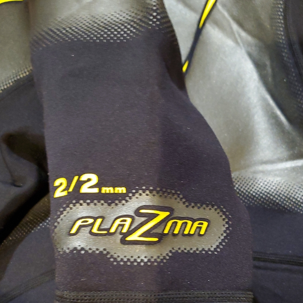Men's One Piece Wetsuit - Black and Yellow - Picture 5 of 8